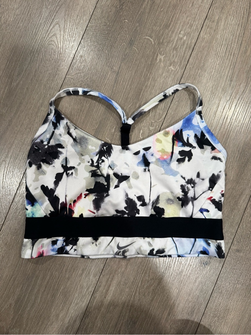 Nike women’s Indy floral light support bra
